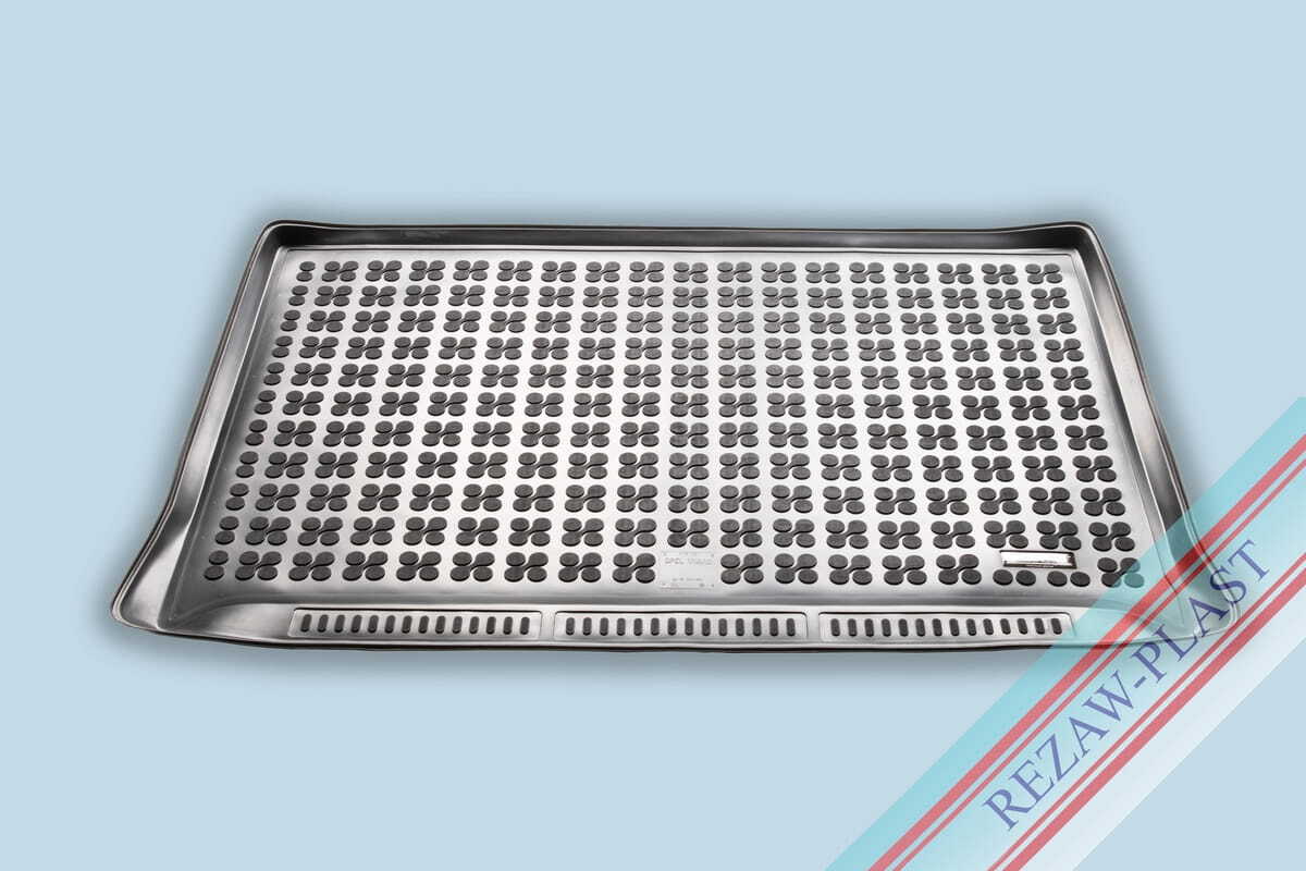 Гумена стелка за багажник на Opel VIVARO II Tourer версия за 8 и 9 пътника от 2014 до 2019 година