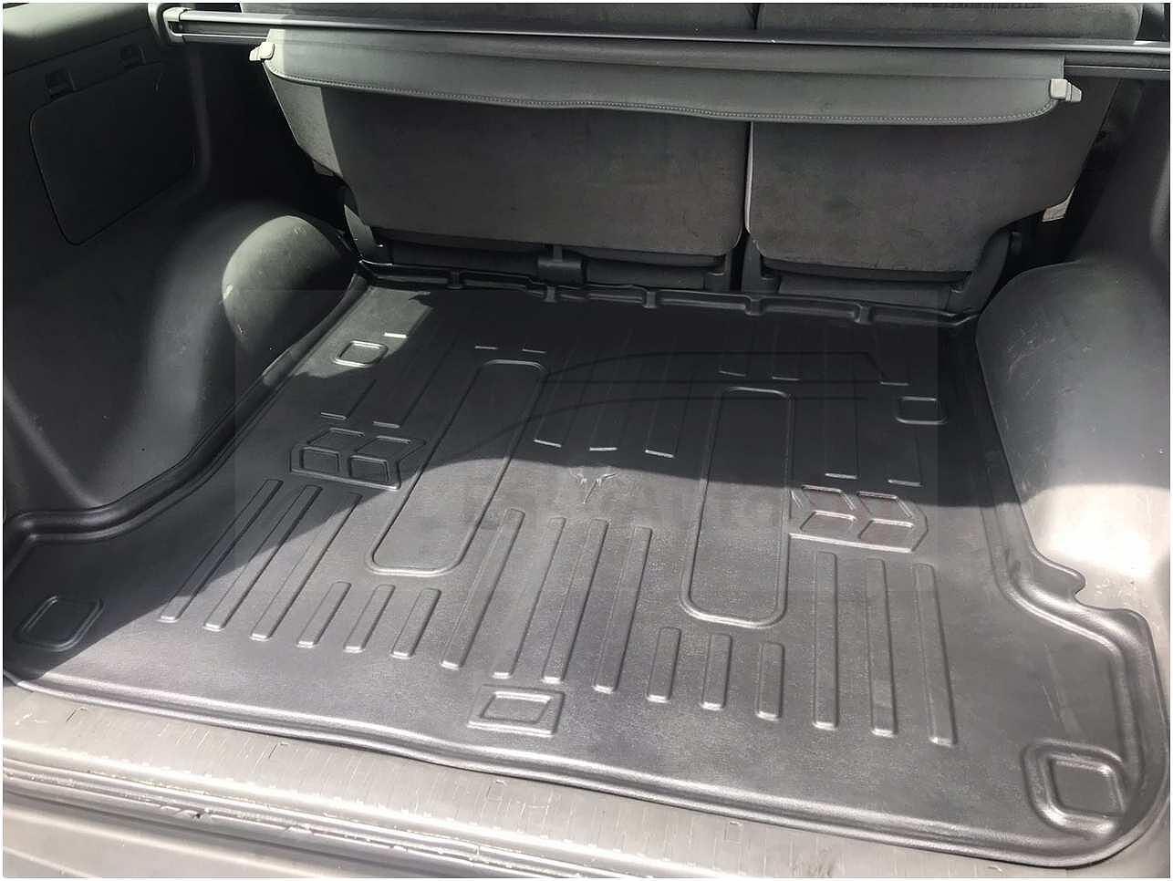 Гумена стелка за багажника Stingray направена за Toyota Land Cruiser Prado (J120) от 2002 до 2009 година